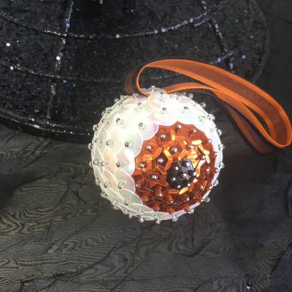 Christmas Eyeball Ornament Glam Sparkle Sequin Beaded Halloween OOAK Orange - Picture 6 of 10